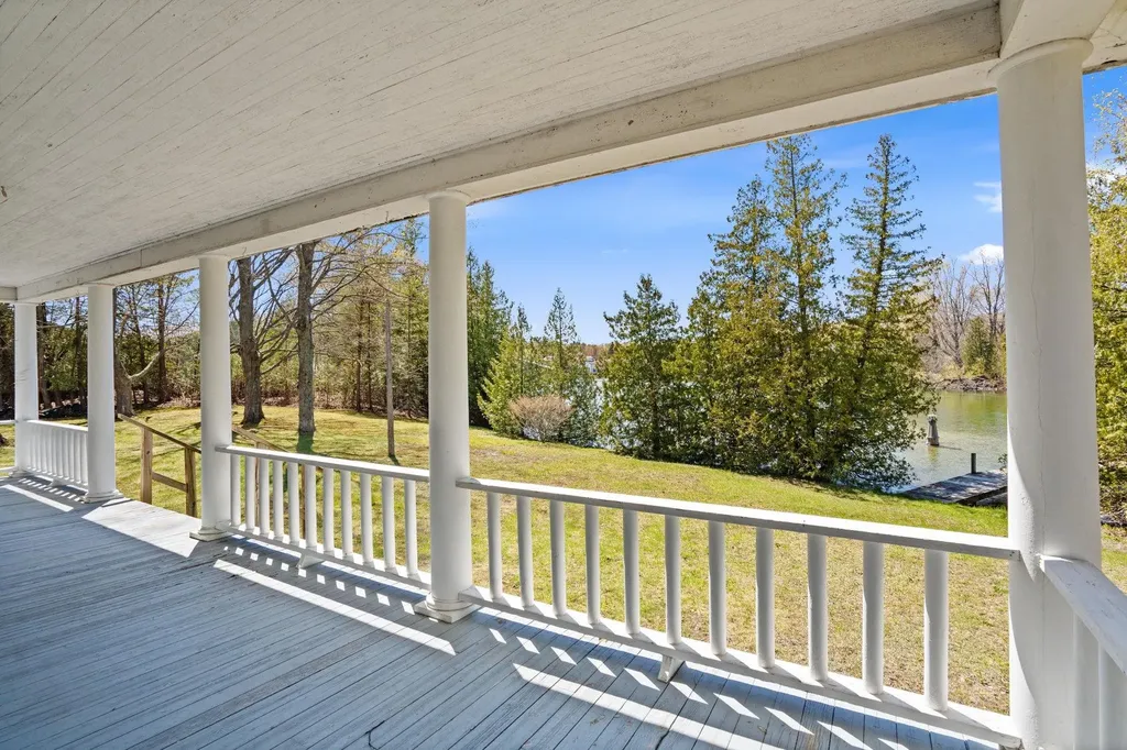 204 S Chandler Street Leland Township MI 49654