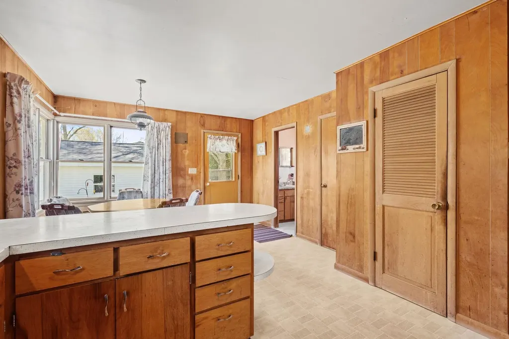 204 S Chandler Street Leland Township MI 49654