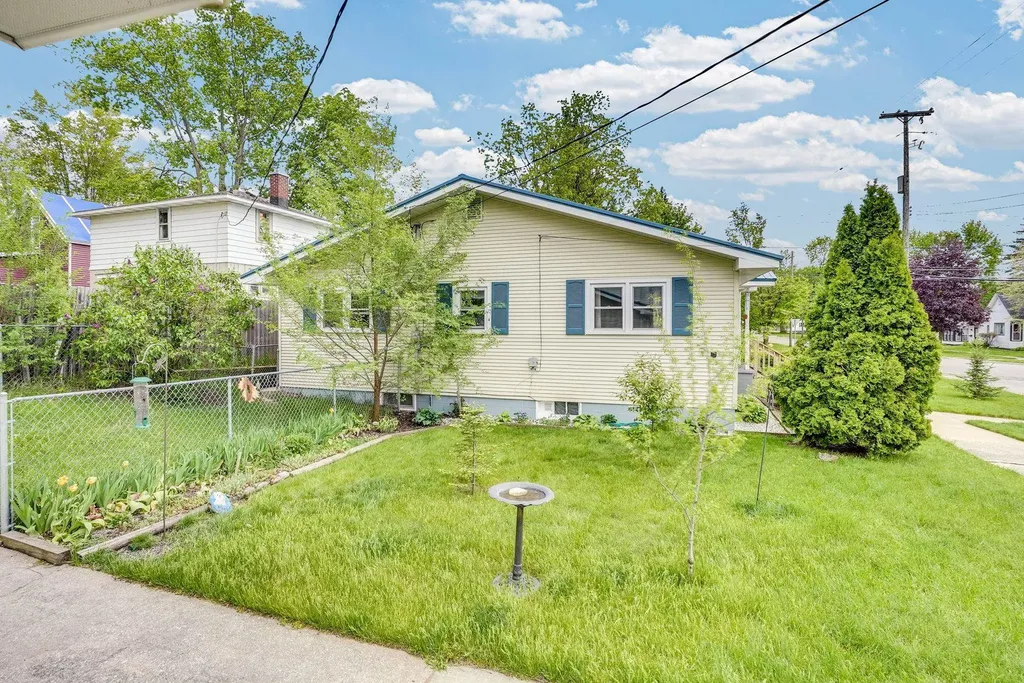 621 Cherry Street Cadillac City MI 49601