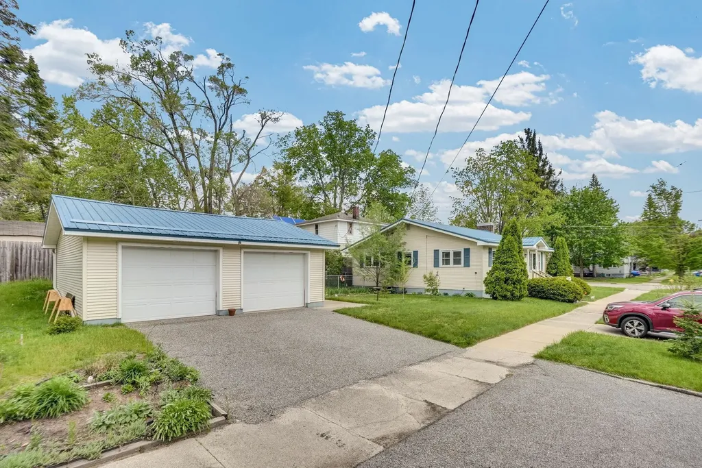 621 Cherry Street Cadillac City MI 49601