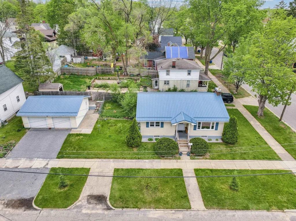 621 Cherry Street Cadillac City MI 49601