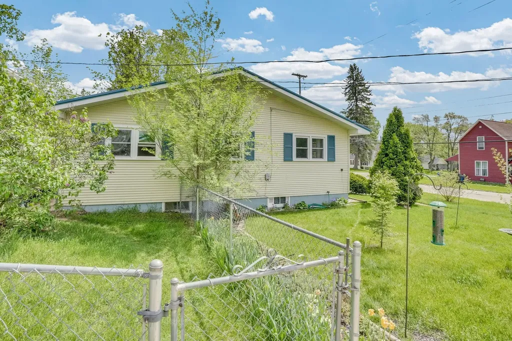 621 Cherry Street Cadillac City MI 49601