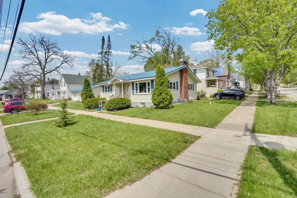 621 Cherry Street Cadillac City MI 49601