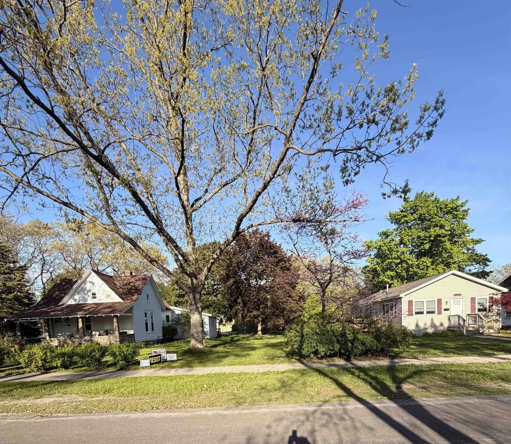 615 Grant Street Traverse City City MI 49686