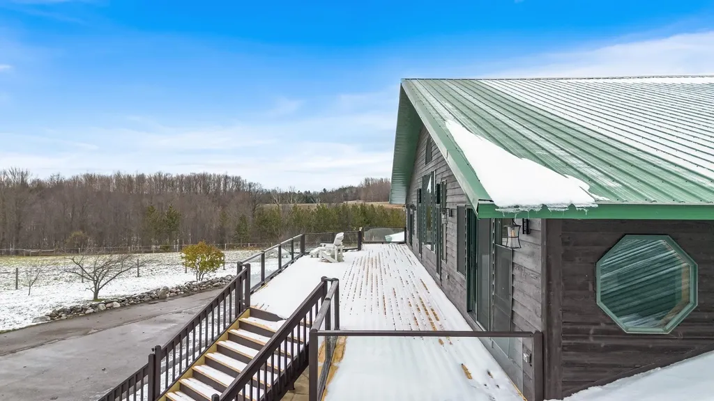 130 S Peninsula South Arm Township MI 49727