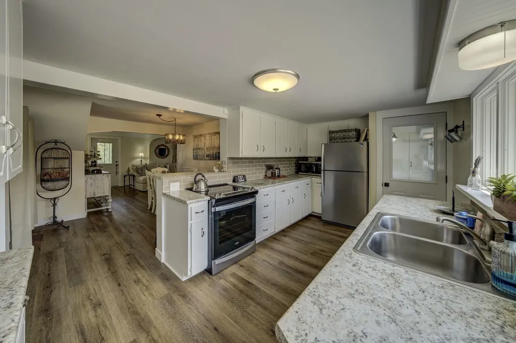 4135 Schoolcraft Kearney Township MI 49615