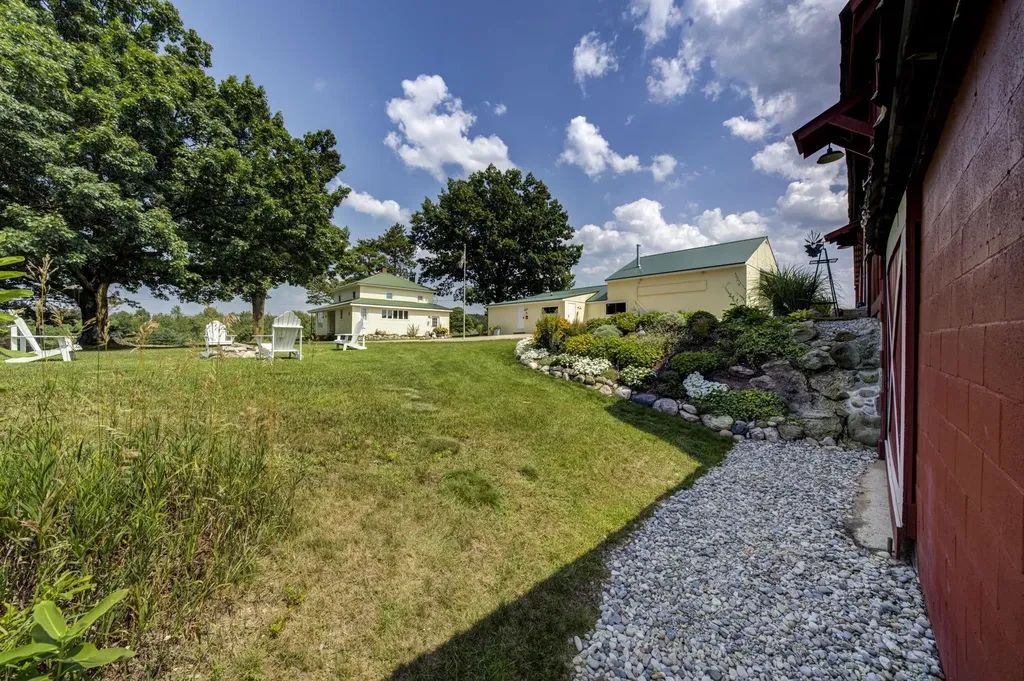 4135 Schoolcraft Kearney Township MI 49615