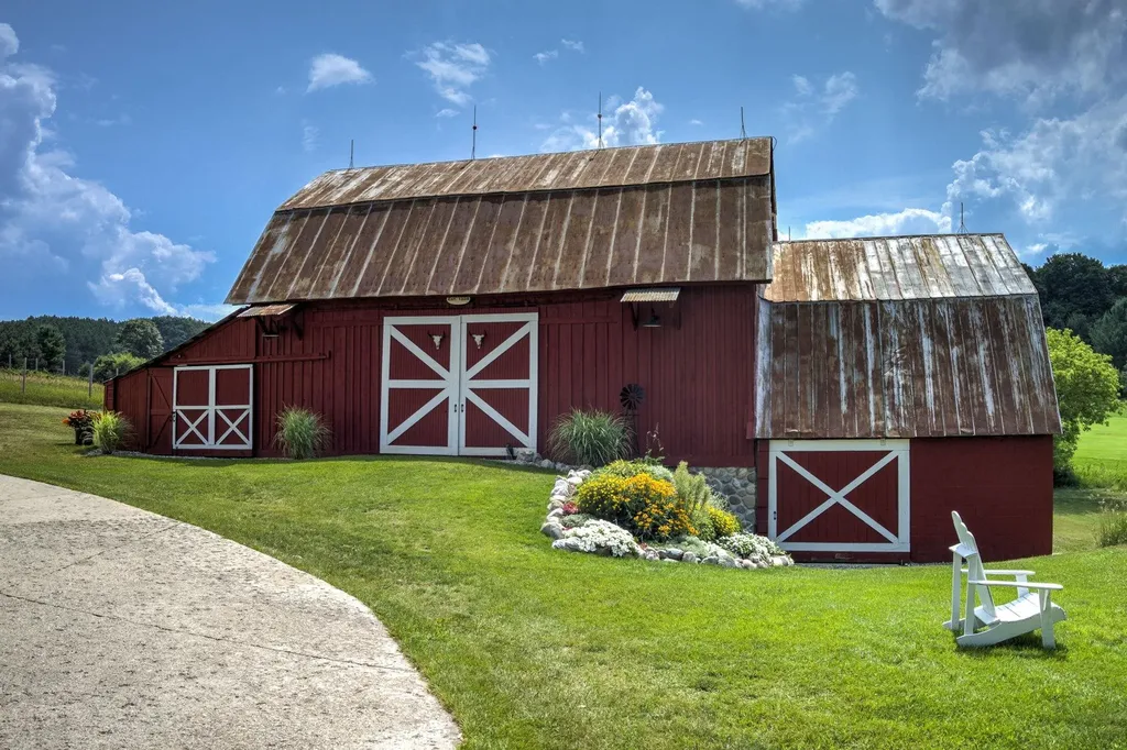 4135 Schoolcraft Kearney Township MI 49615