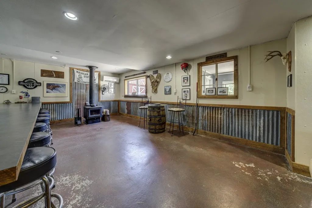 4135 Schoolcraft Kearney Township MI 49615