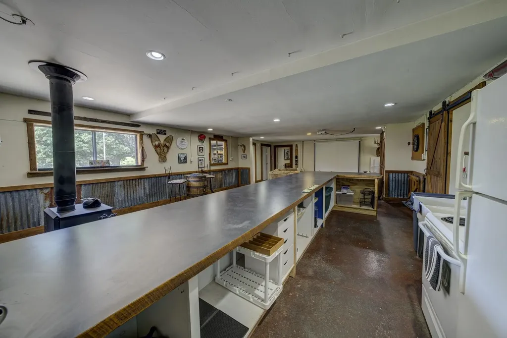 4135 Schoolcraft Kearney Township MI 49615