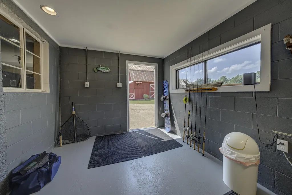 4135 Schoolcraft Kearney Township MI 49615