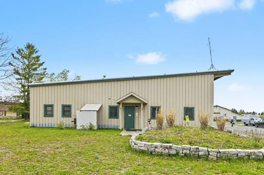 490 E Dresden Street Kalkaska Township MI 49646