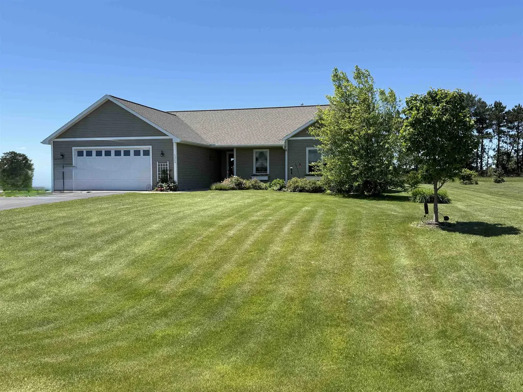 1364 Saffron Circle East Bay Township MI 49696