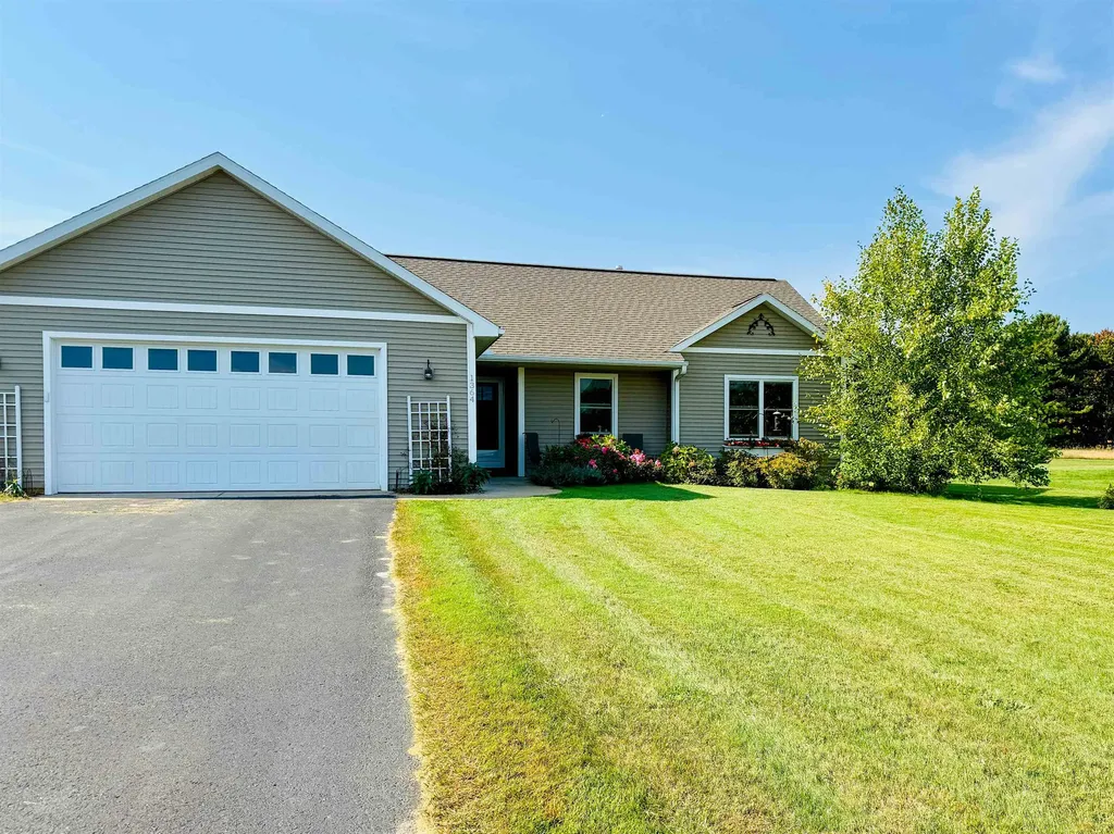 1364 Saffron Circle East Bay Township MI 49696