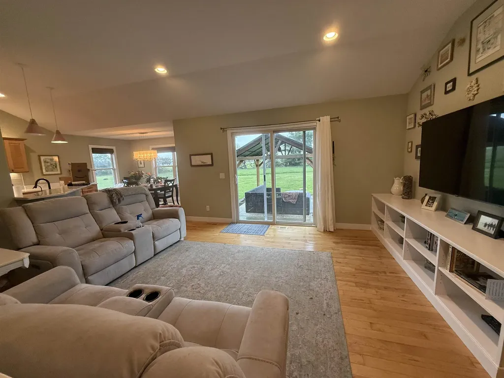 1364 Saffron Circle East Bay Township MI 49696