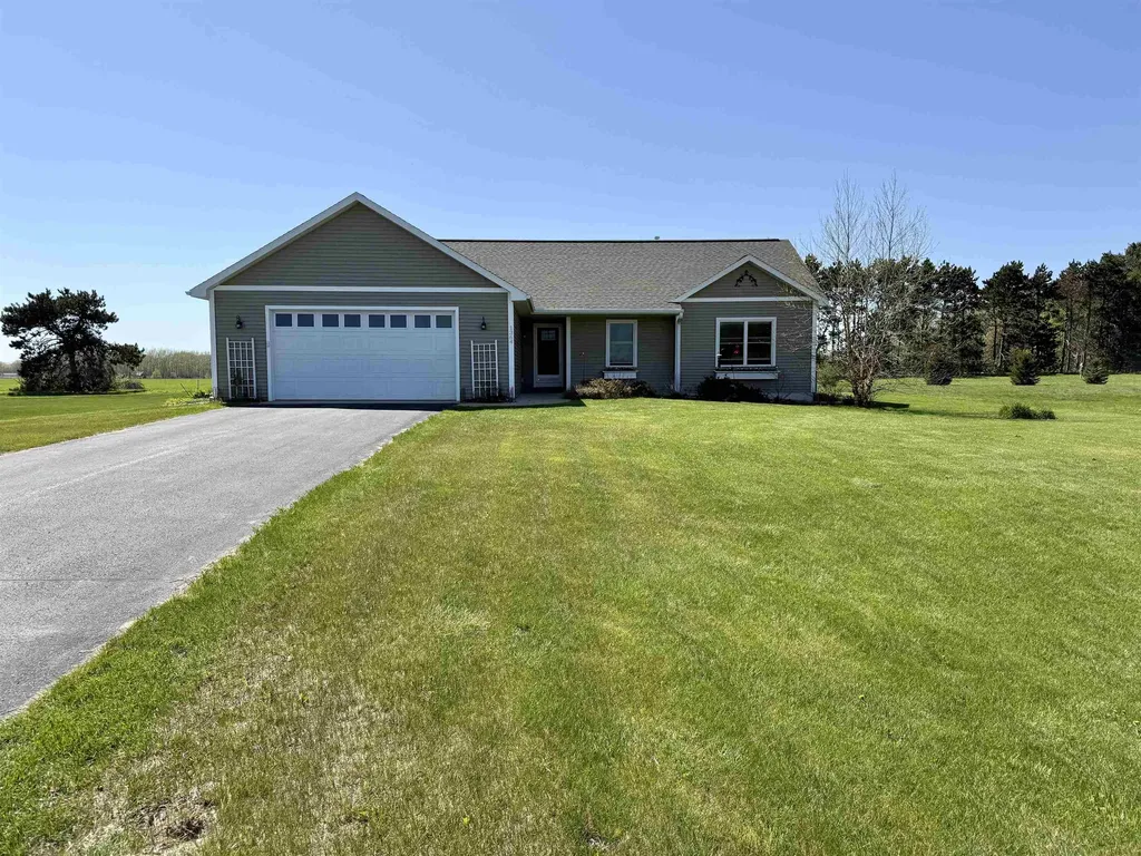 1364 Saffron Circle East Bay Township MI 49696