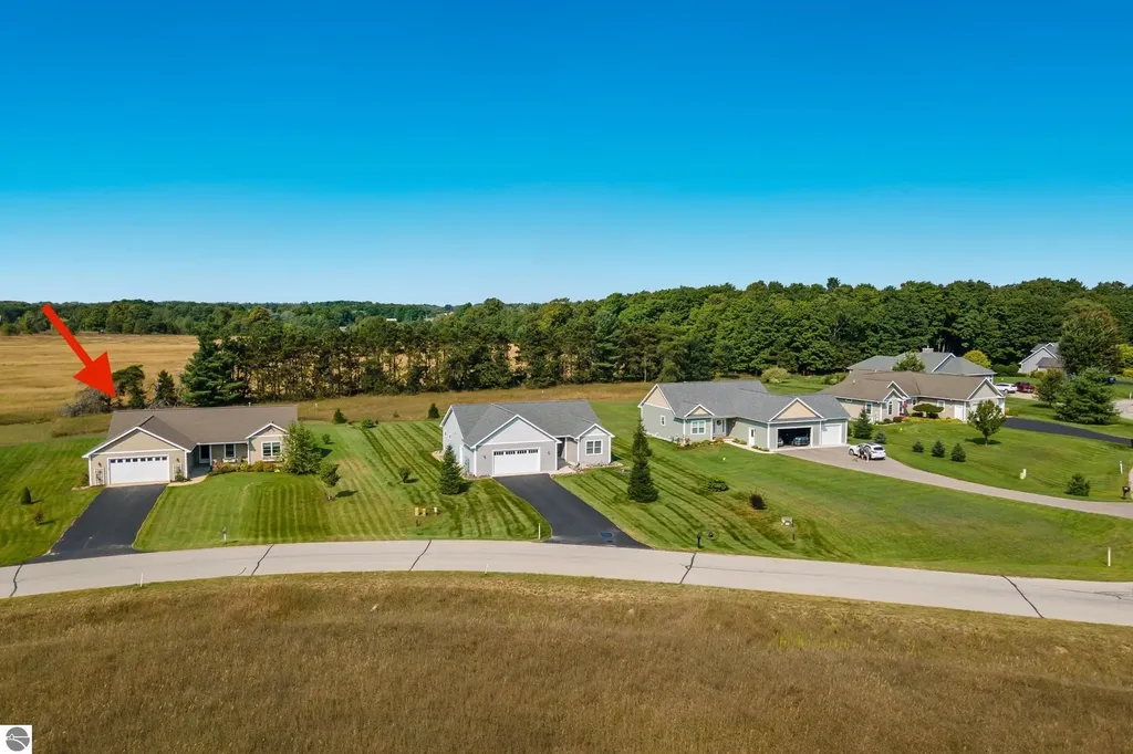 1364 Saffron Circle East Bay Township MI 49696