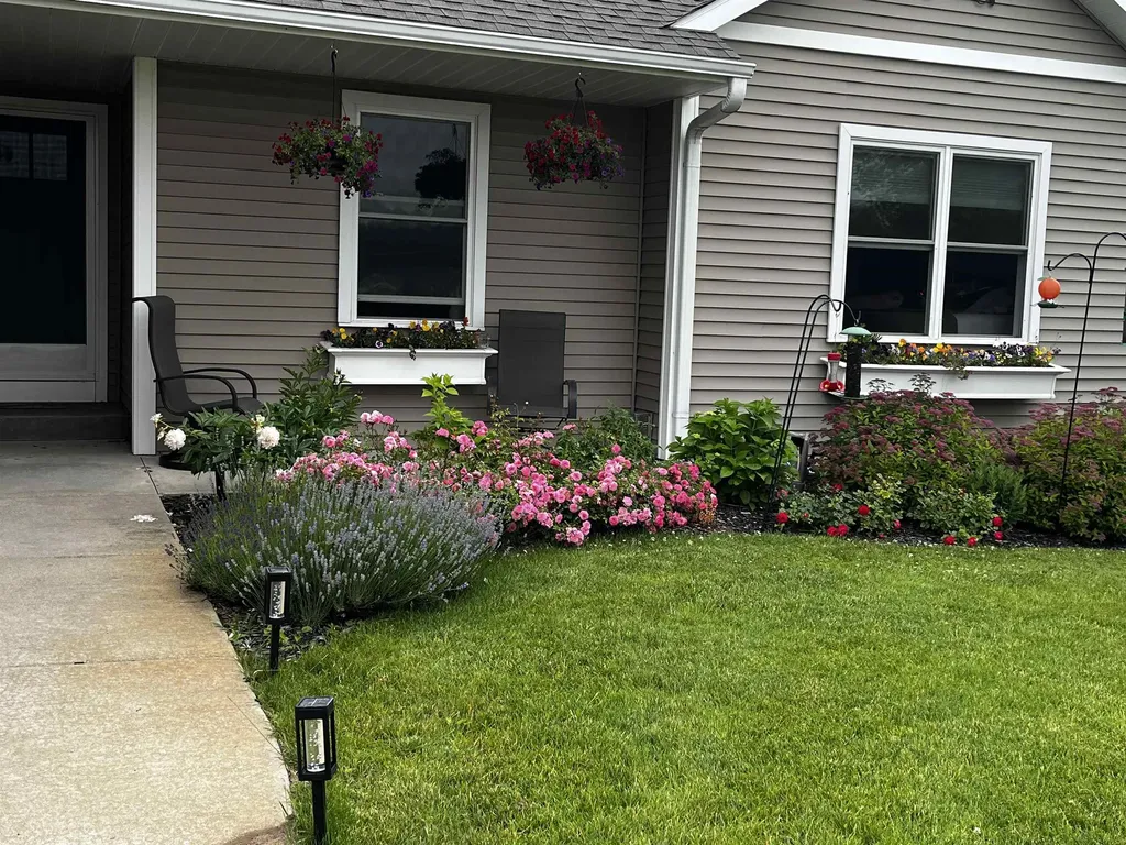 1364 Saffron Circle East Bay Township MI 49696
