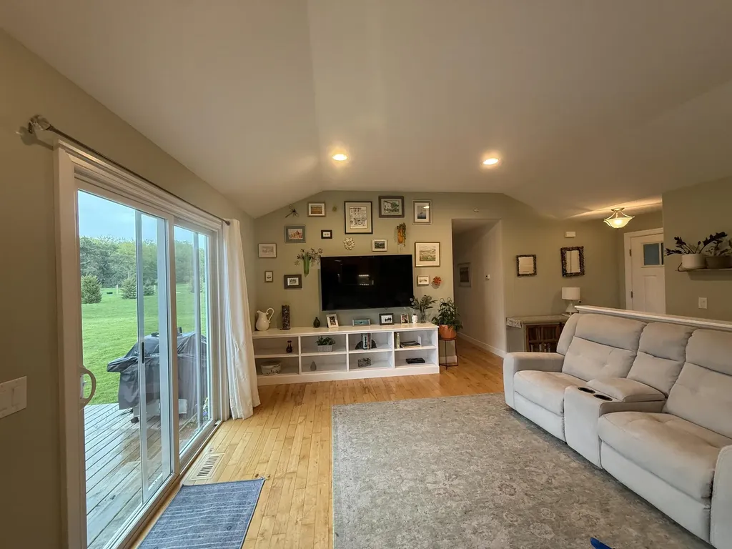 1364 Saffron Circle East Bay Township MI 49696
