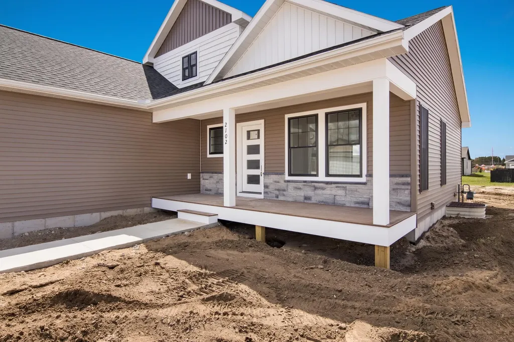 2102 Cottonwood Avenue Blair Township MI 49637