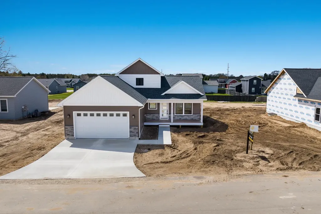 2102 Cottonwood Avenue Blair Township MI 49637