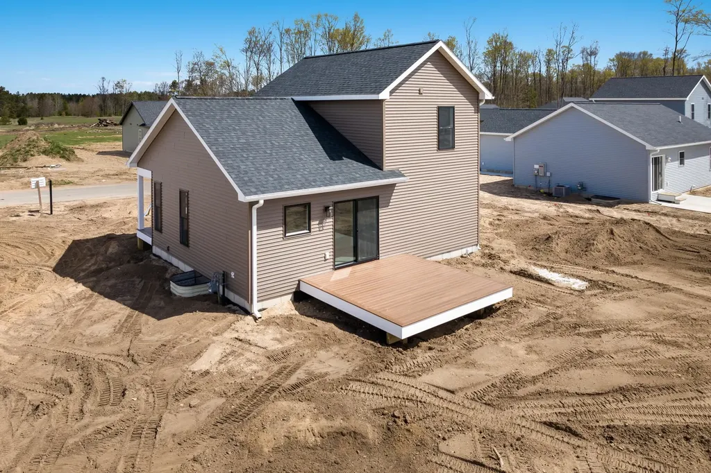 2102 Cottonwood Avenue Blair Township MI 49637
