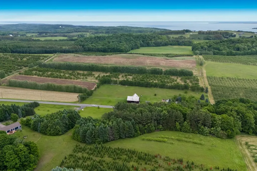 1551 N Macksey Road Suttons Bay Township MI 49682