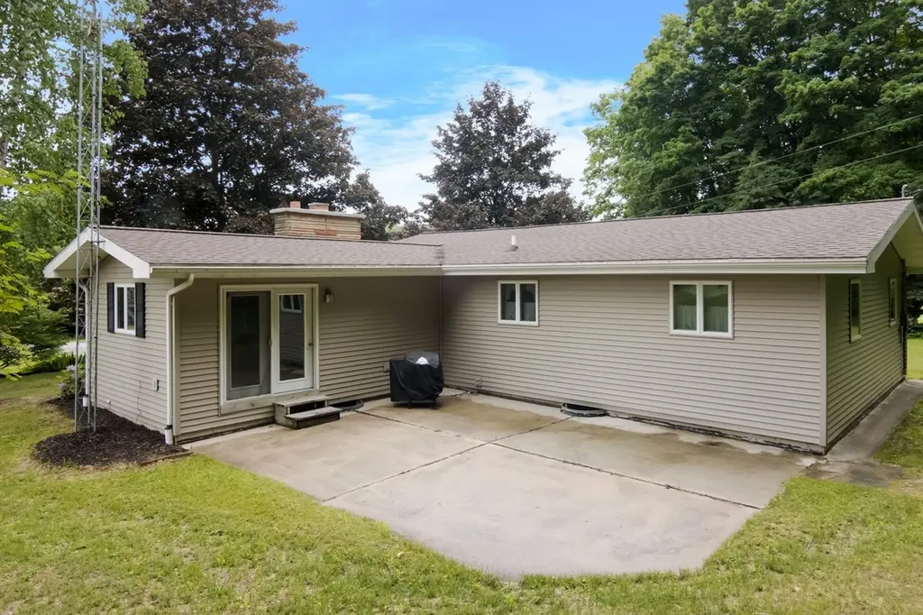 1551 N Macksey Road Suttons Bay Township MI 49682
