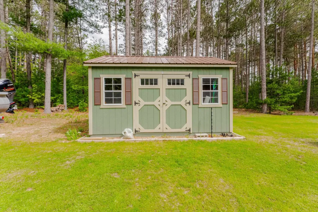 1465 Betsie River Road Green Lake Township MI 49643
