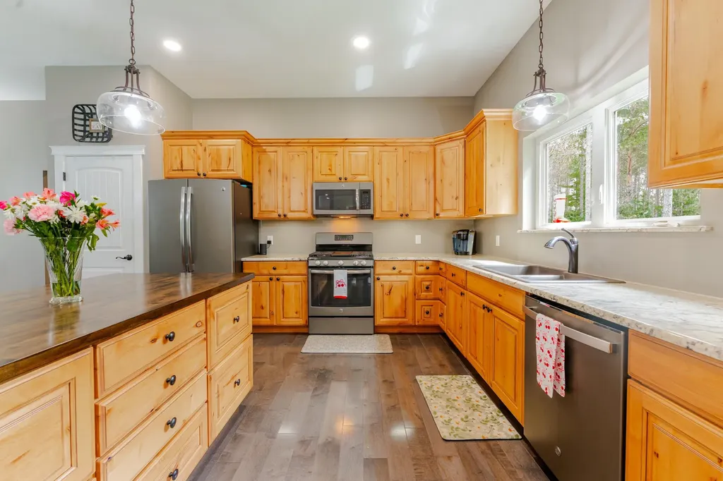 1465 Betsie River Road Green Lake Township MI 49643