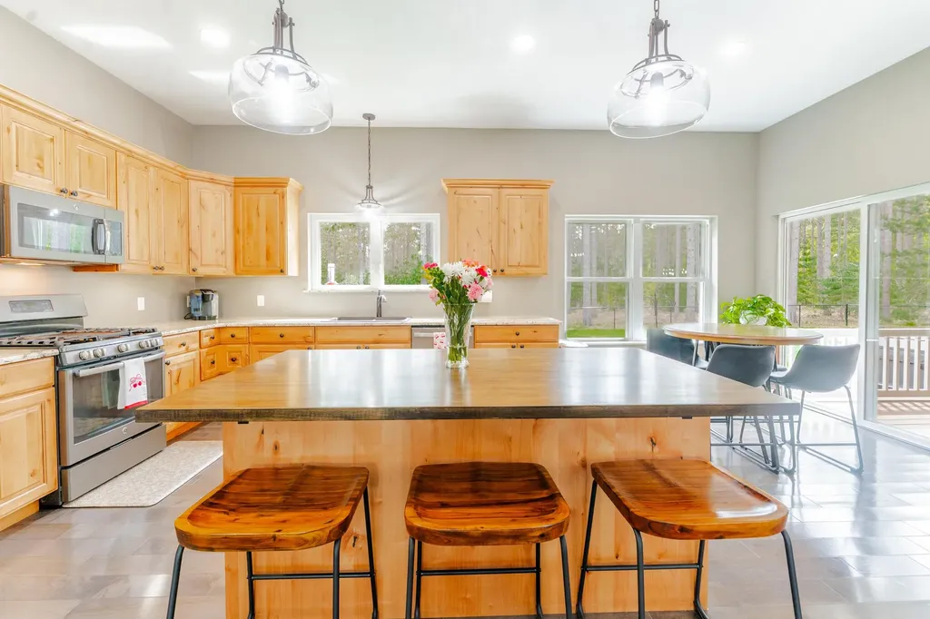 1465 Betsie River Road Green Lake Township MI 49643