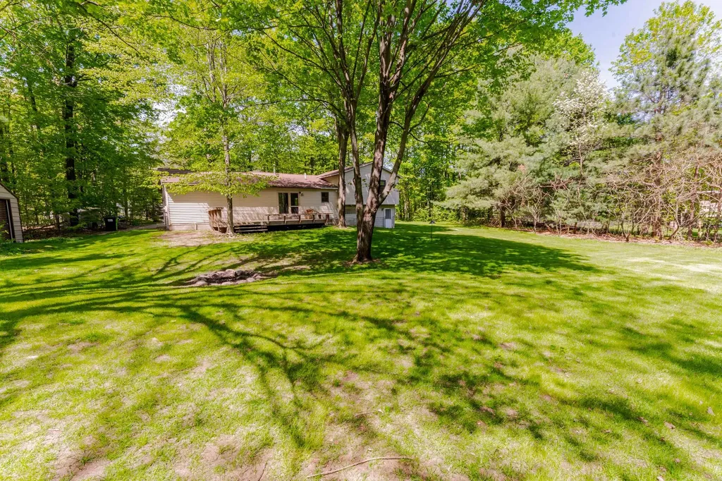 9219 Blackburn Drive Long Lake Township MI 49685