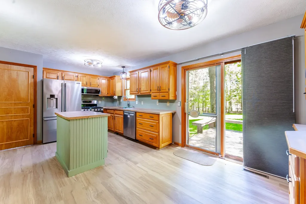 9219 Blackburn Drive Long Lake Township MI 49685