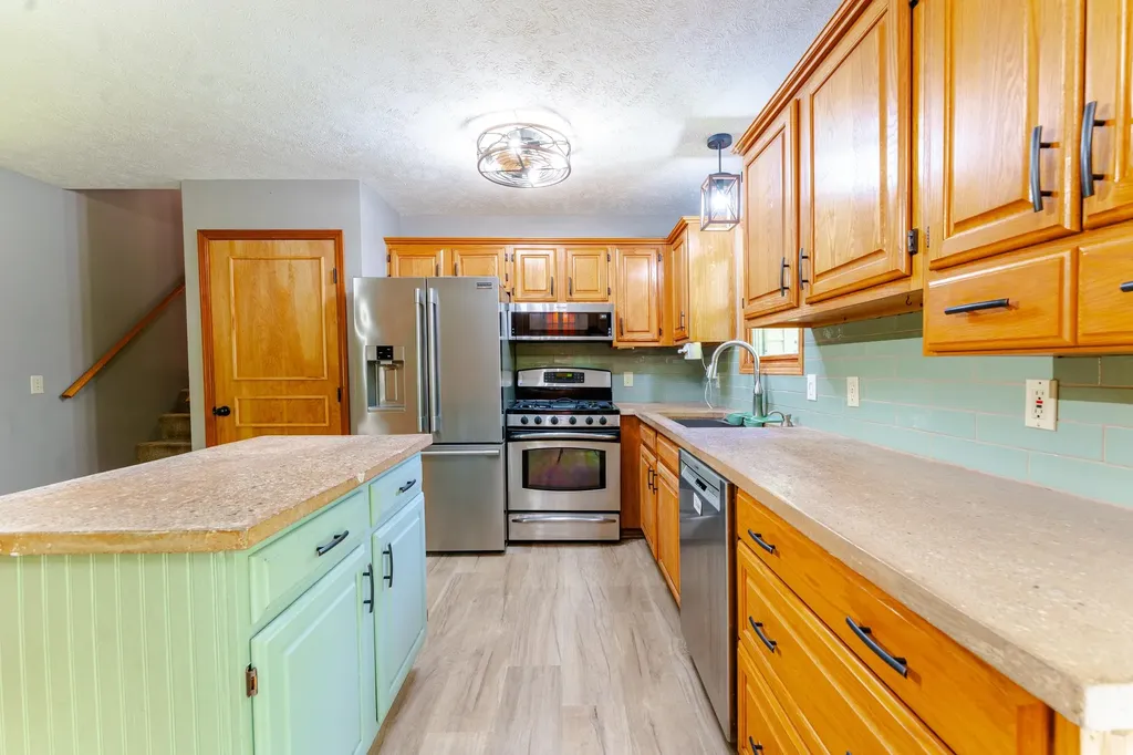 9219 Blackburn Drive Long Lake Township MI 49685