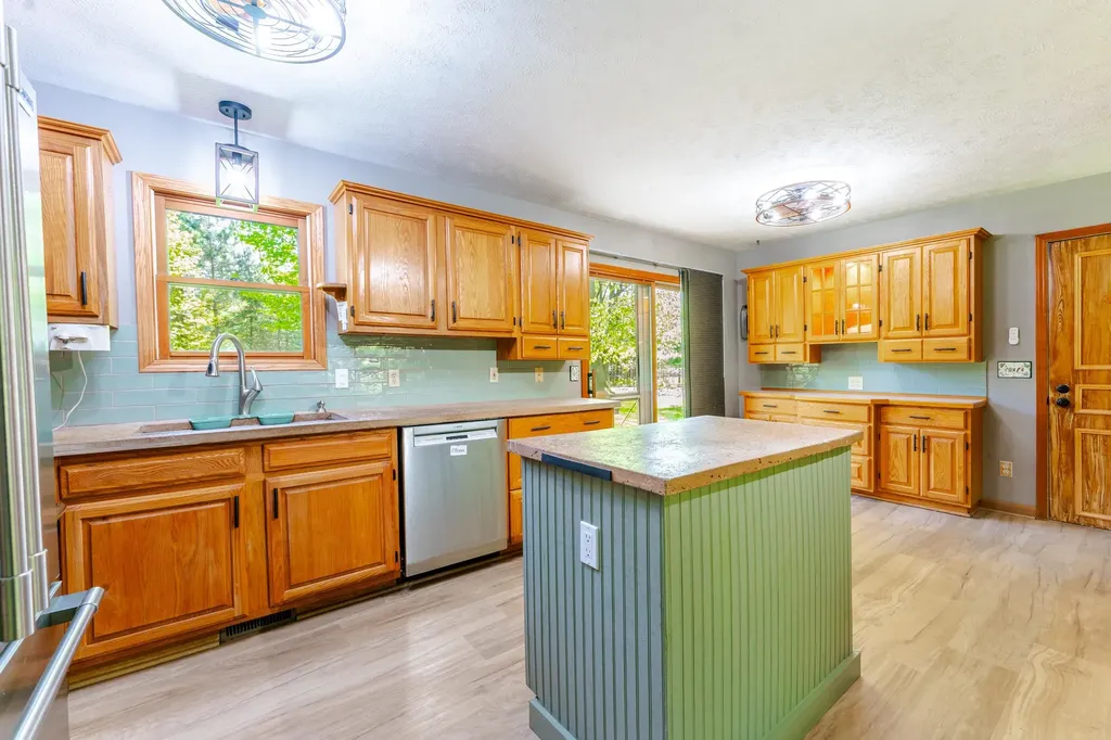 9219 Blackburn Drive Long Lake Township MI 49685
