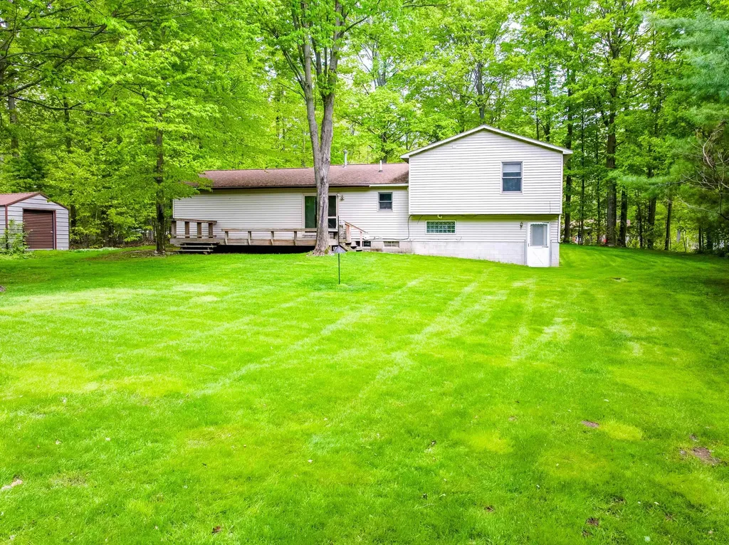 9219 Blackburn Drive Long Lake Township MI 49685
