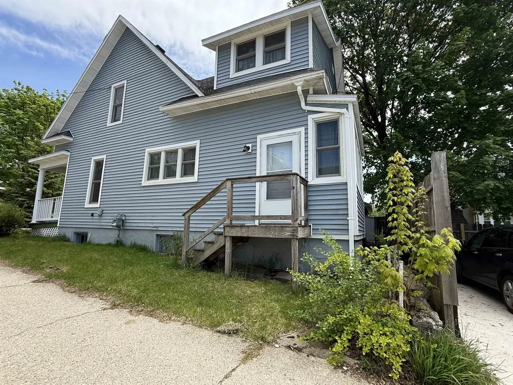 414 S Simons Street Cadillac City MI 49601