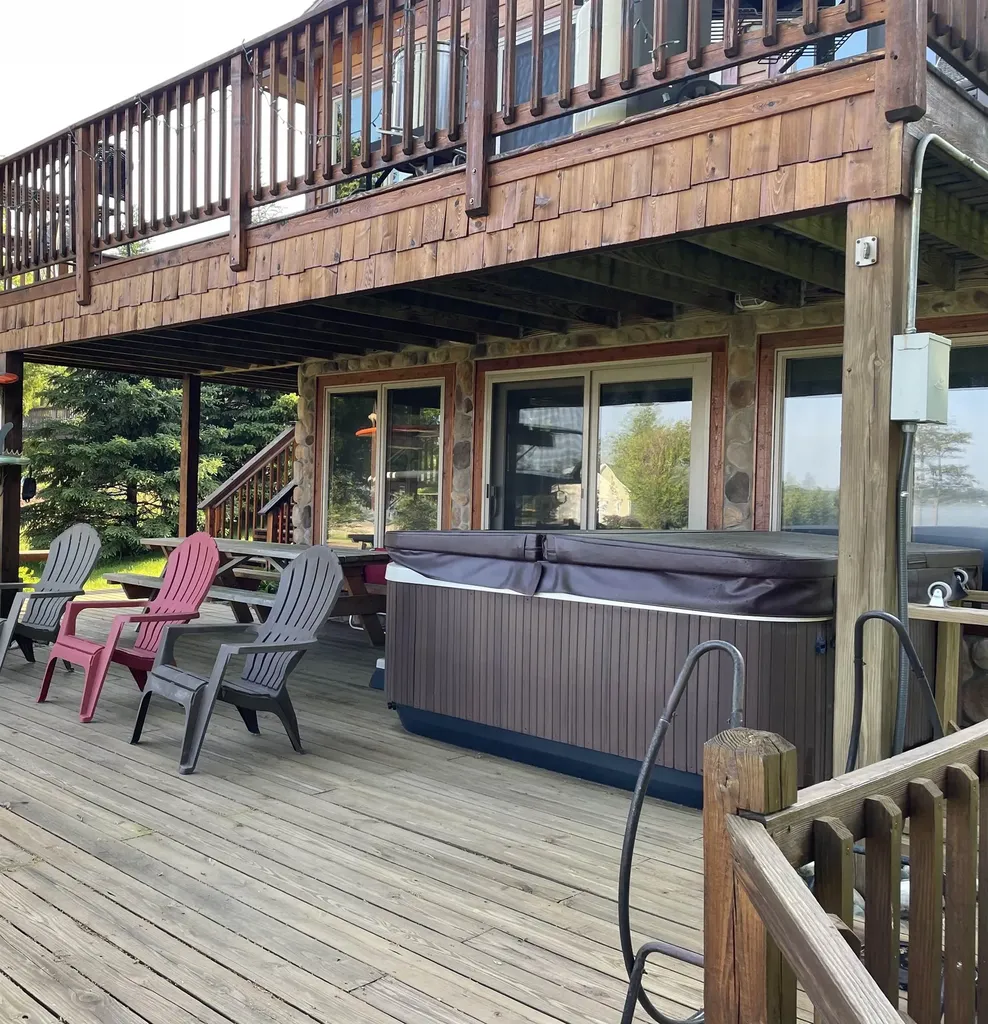 11282 S East Torch Lake Drive Helena Township MI 49612