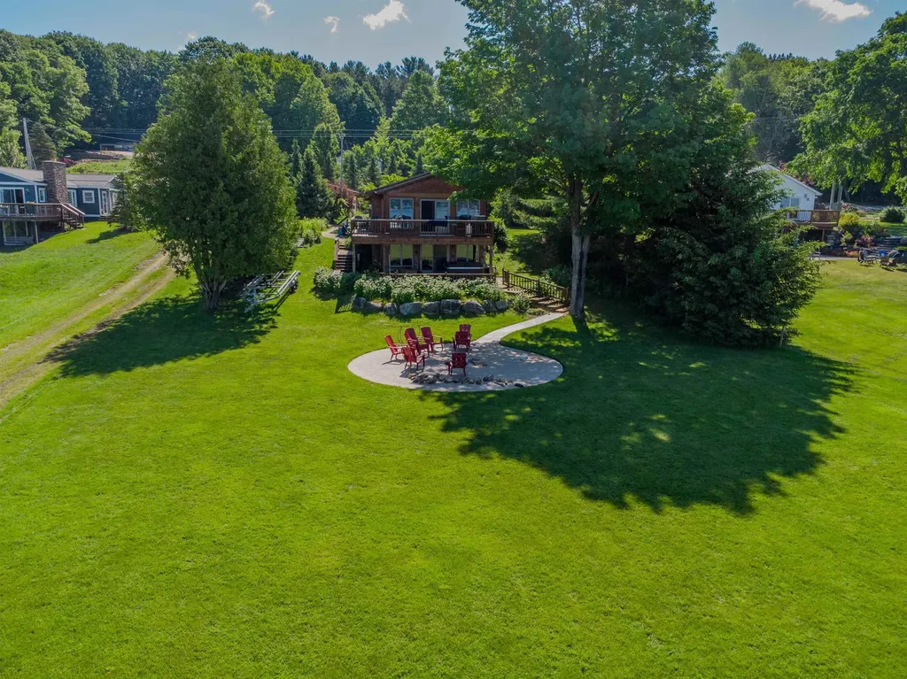 11282 S East Torch Lake Drive Helena Township MI 49612
