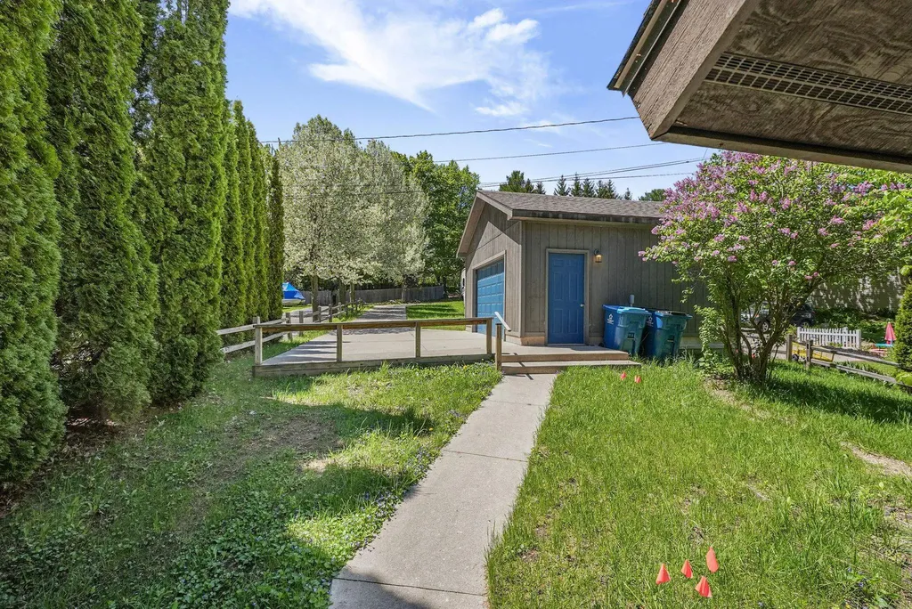 286 Neuman Street Garfield Charter Township MI 49685