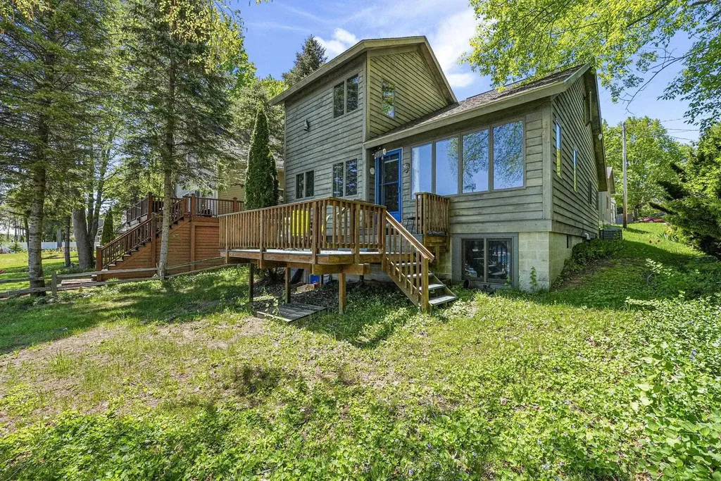 286 Neuman Street Garfield Charter Township MI 49685
