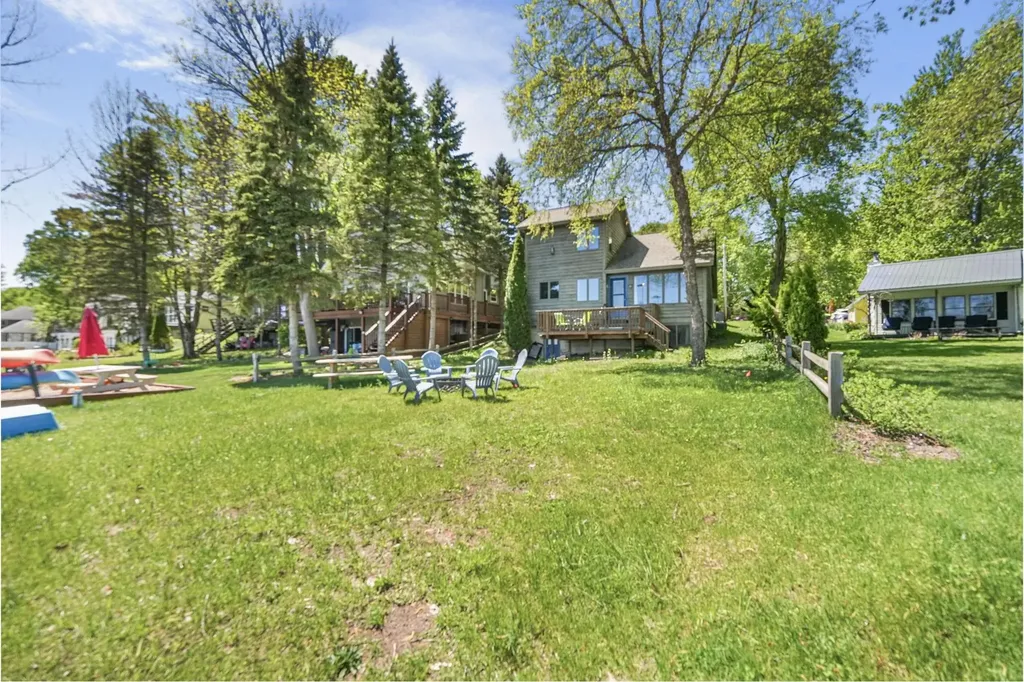 286 Neuman Street Garfield Charter Township MI 49685