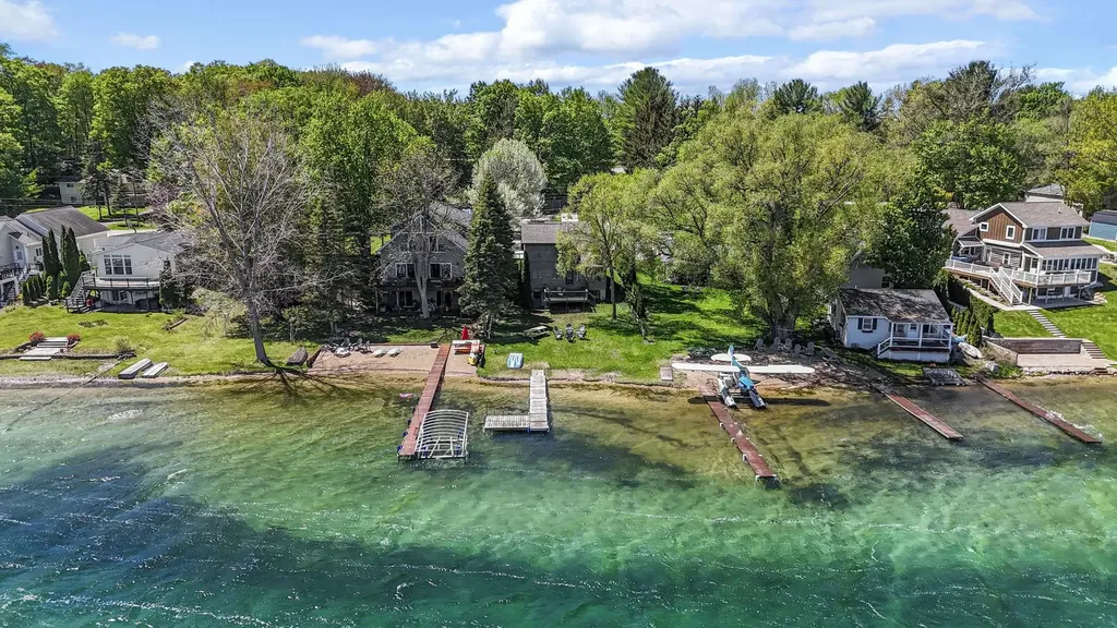 286 Neuman Street Garfield Charter Township MI 49685