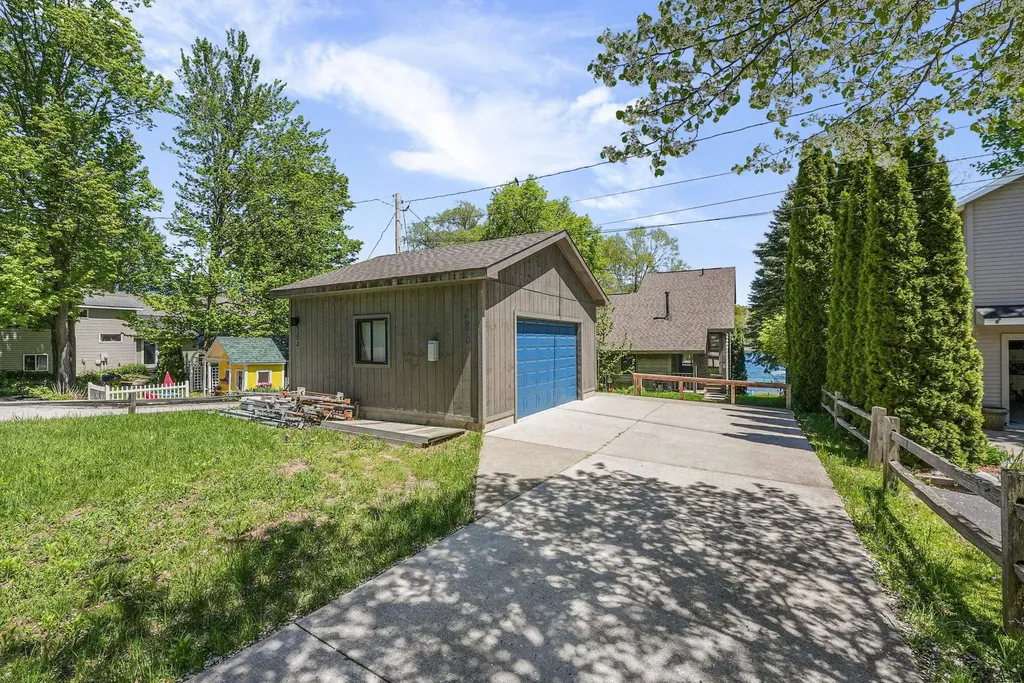 286 Neuman Street Garfield Charter Township MI 49685