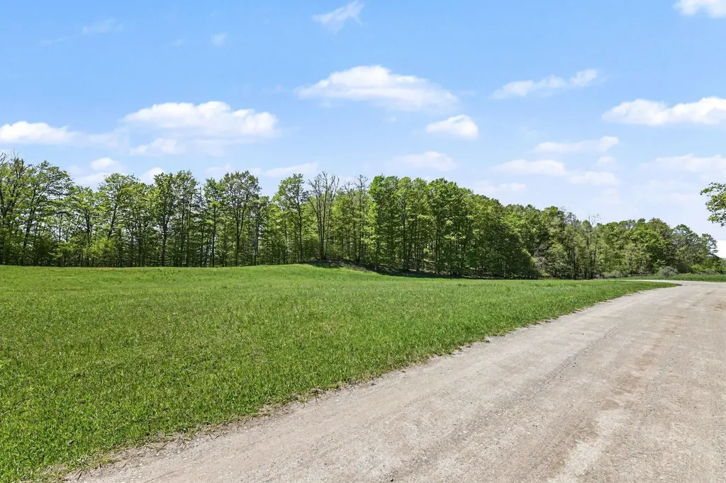 V/l Colby Avenue Banks Township MI 49729
