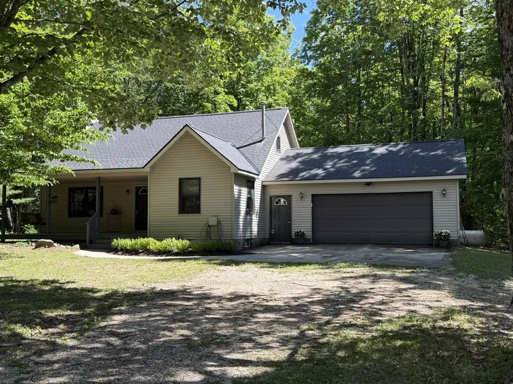2560 S 25 Road Boon Township MI 49618