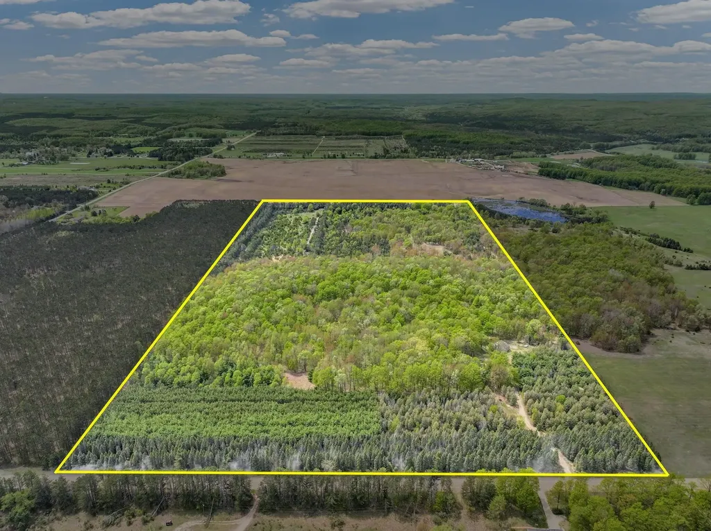 2560 S 25 Road Boon Township MI 49618