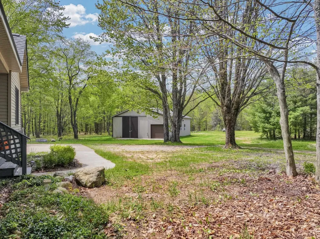 2560 S 25 Road Boon Township MI 49618