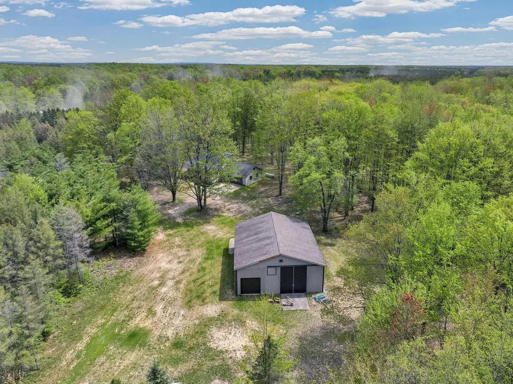 2560 S 25 Road Boon Township MI 49618
