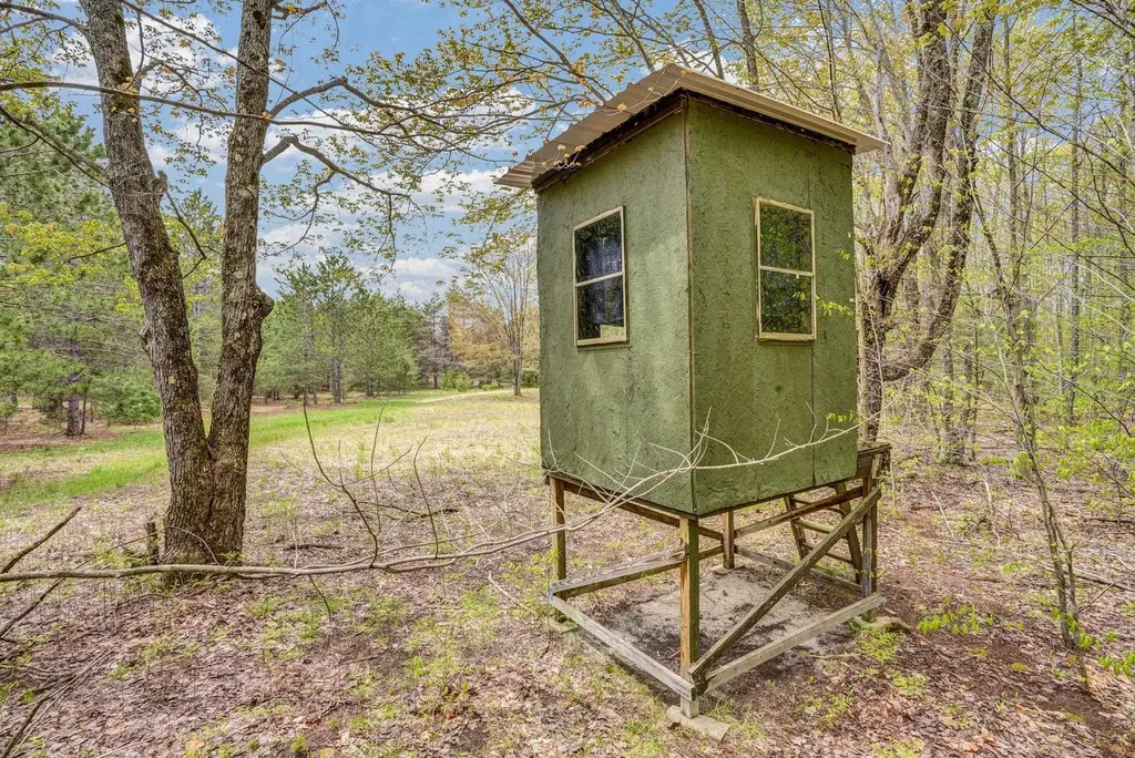 2560 S 25 Road Boon Township MI 49618